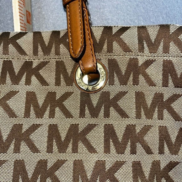 Michael kors jet set logo north south tote bag purse beige  Michael Kors Jet Set North South Size Large Tote bag Shoulder Bag